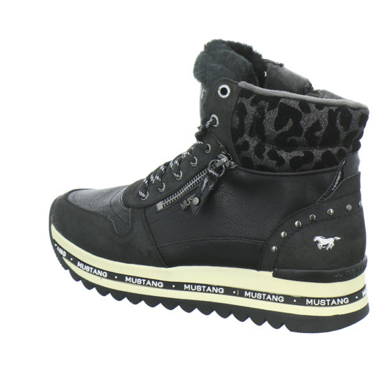 Mustang Stiefel ungefüttert Schwarz - 360° Ansicht