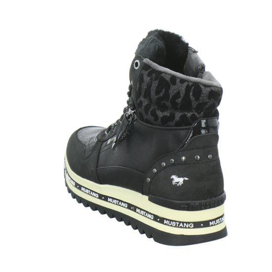 Mustang Stiefel ungefüttert Schwarz - 360° Ansicht