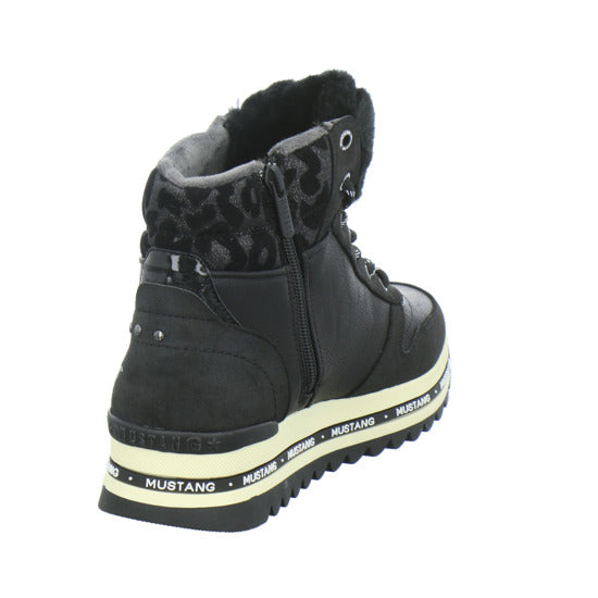 Mustang Stiefel ungefüttert Schwarz - 360° Ansicht